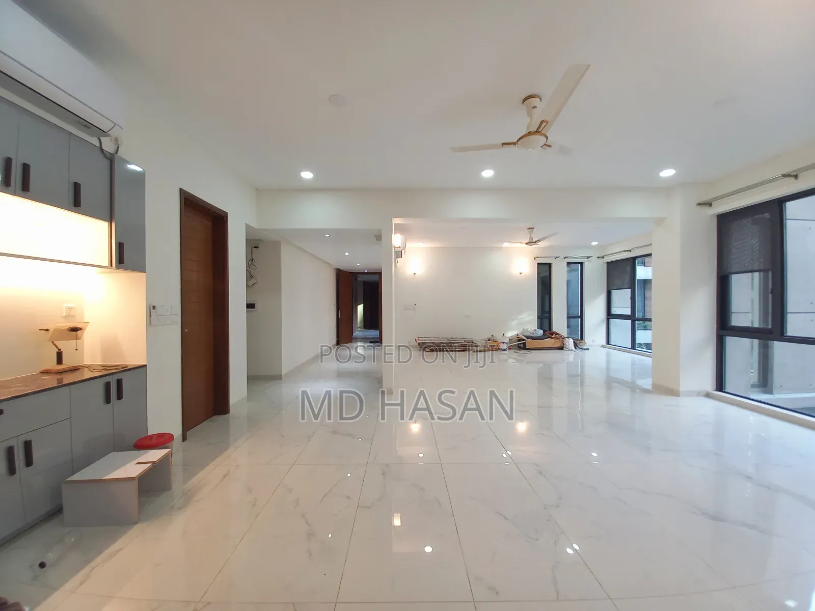 3bdrm Apartment in Semi Furnished for rent