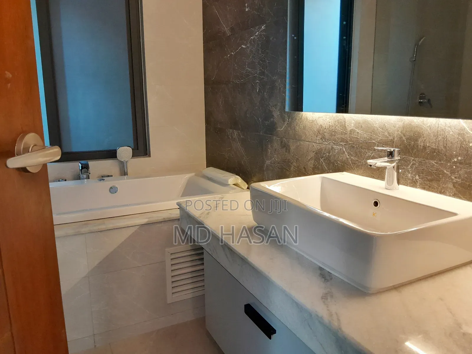 3bdrm Apartment in Semi Furnished for rent