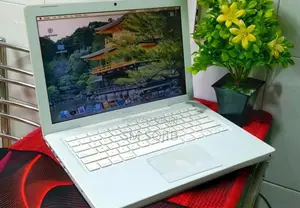 Photo - Apple MacBook 💻 RAM 4GB | Storage 128 GB