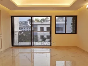 3bdrm Apartment in Semi Furnished for rent