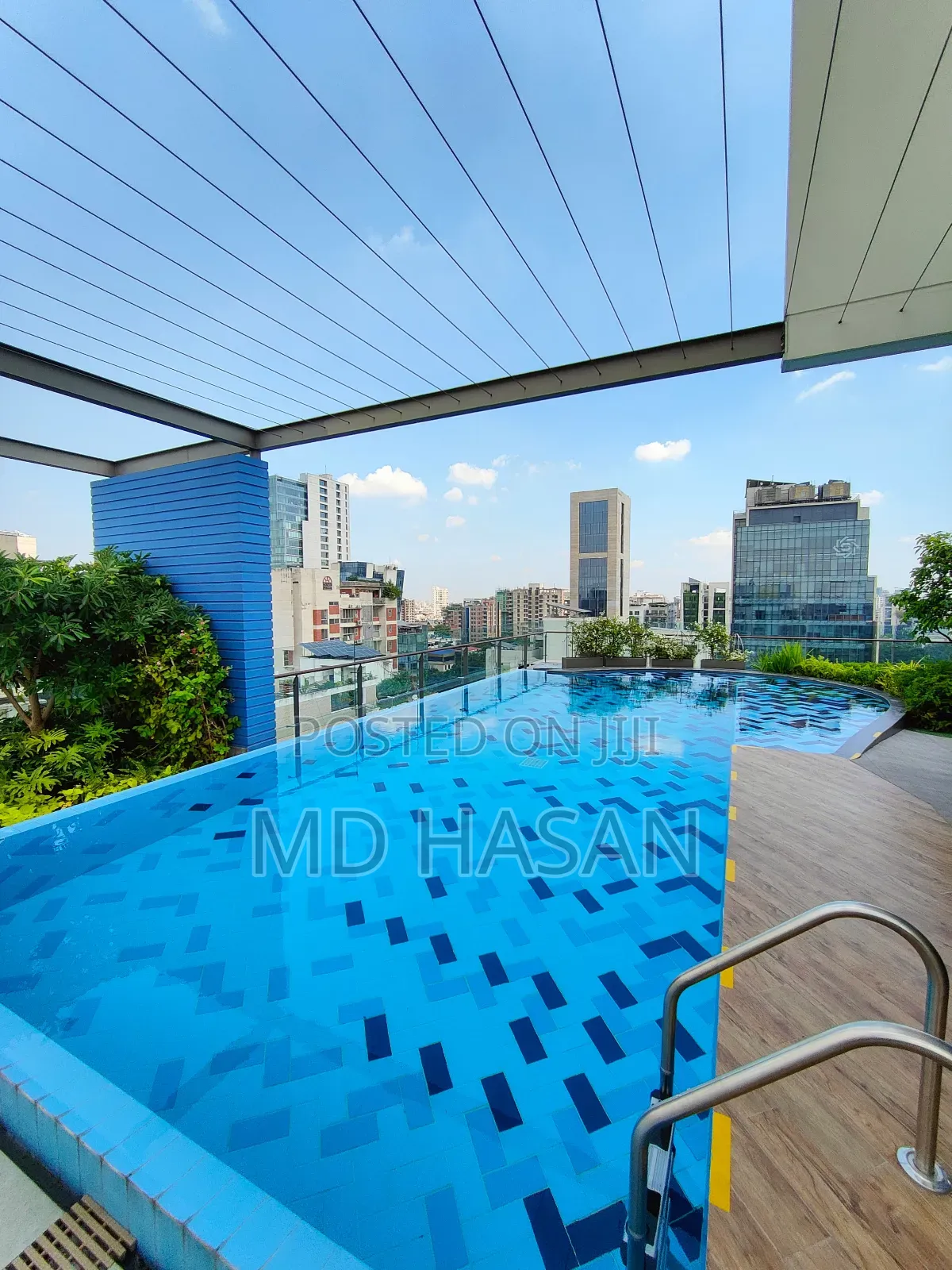 4bdrm Apartment in Semi Furnished for rent