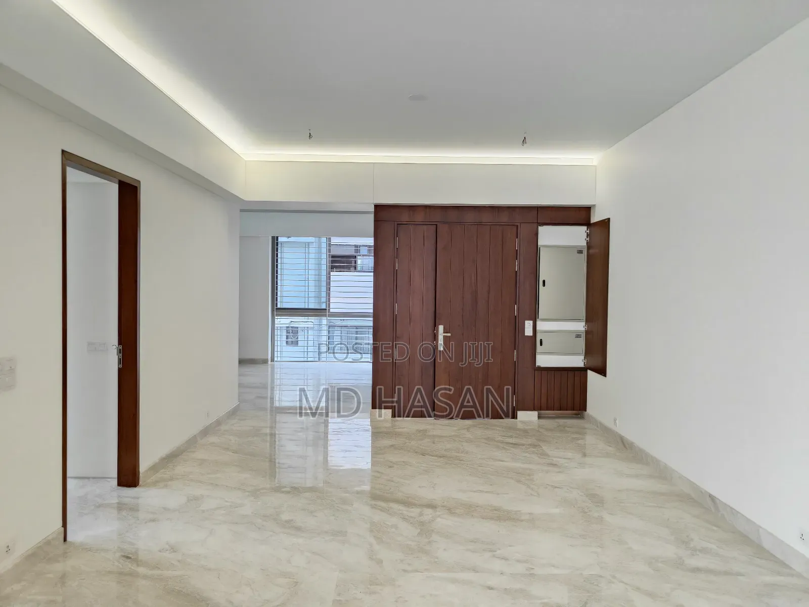 4bdrm Apartment in Semi Furnished for rent