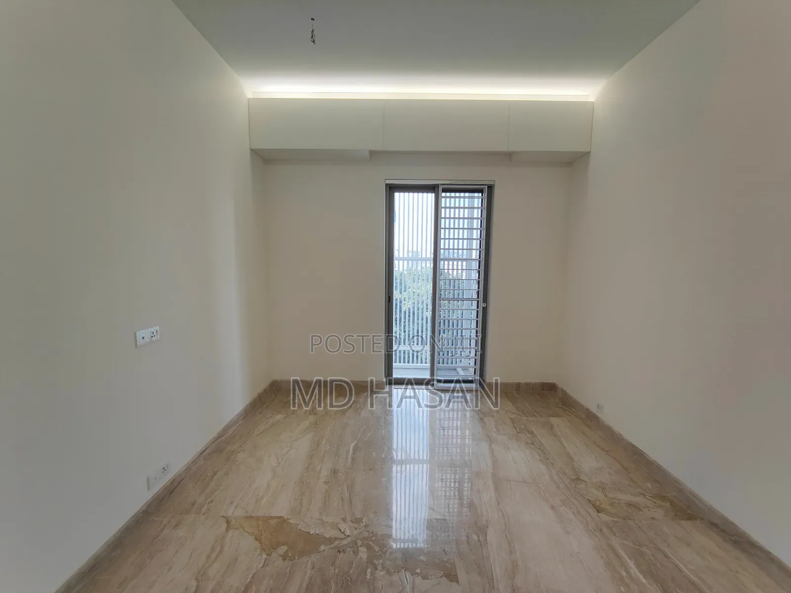 4bdrm Apartment in Semi Furnished for rent
