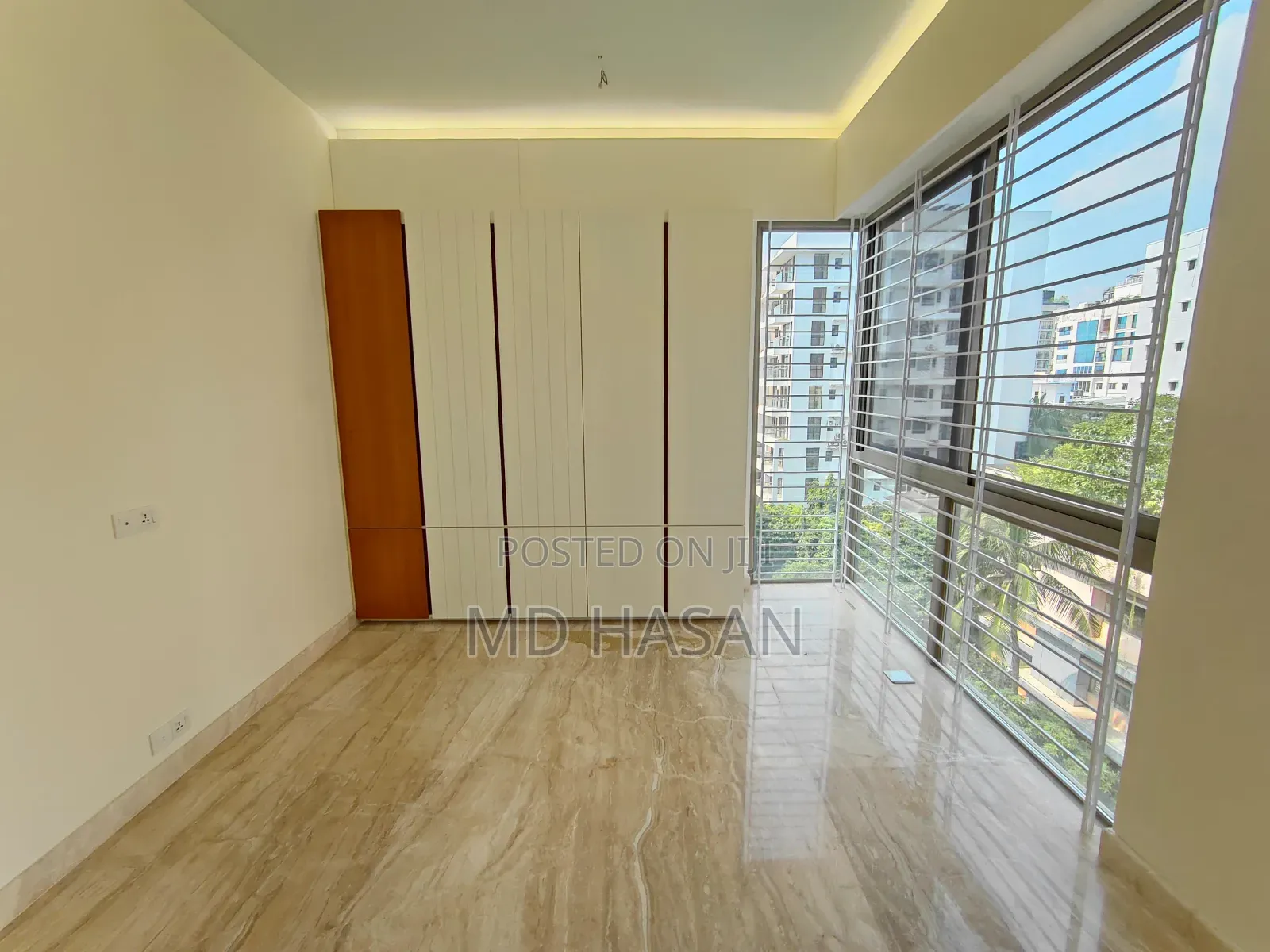 4bdrm Apartment in Semi Furnished for rent