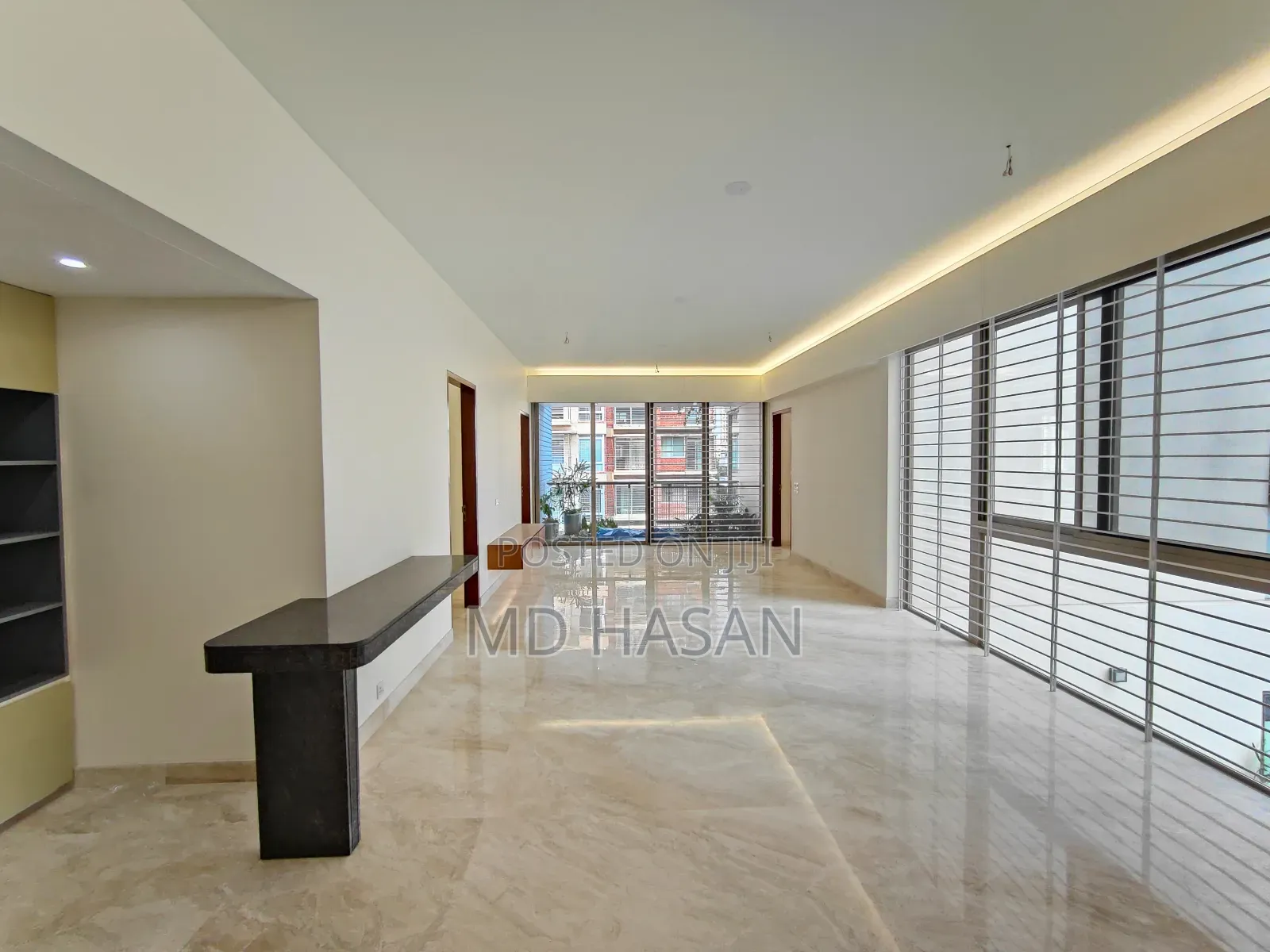 4bdrm Apartment in Semi Furnished for rent