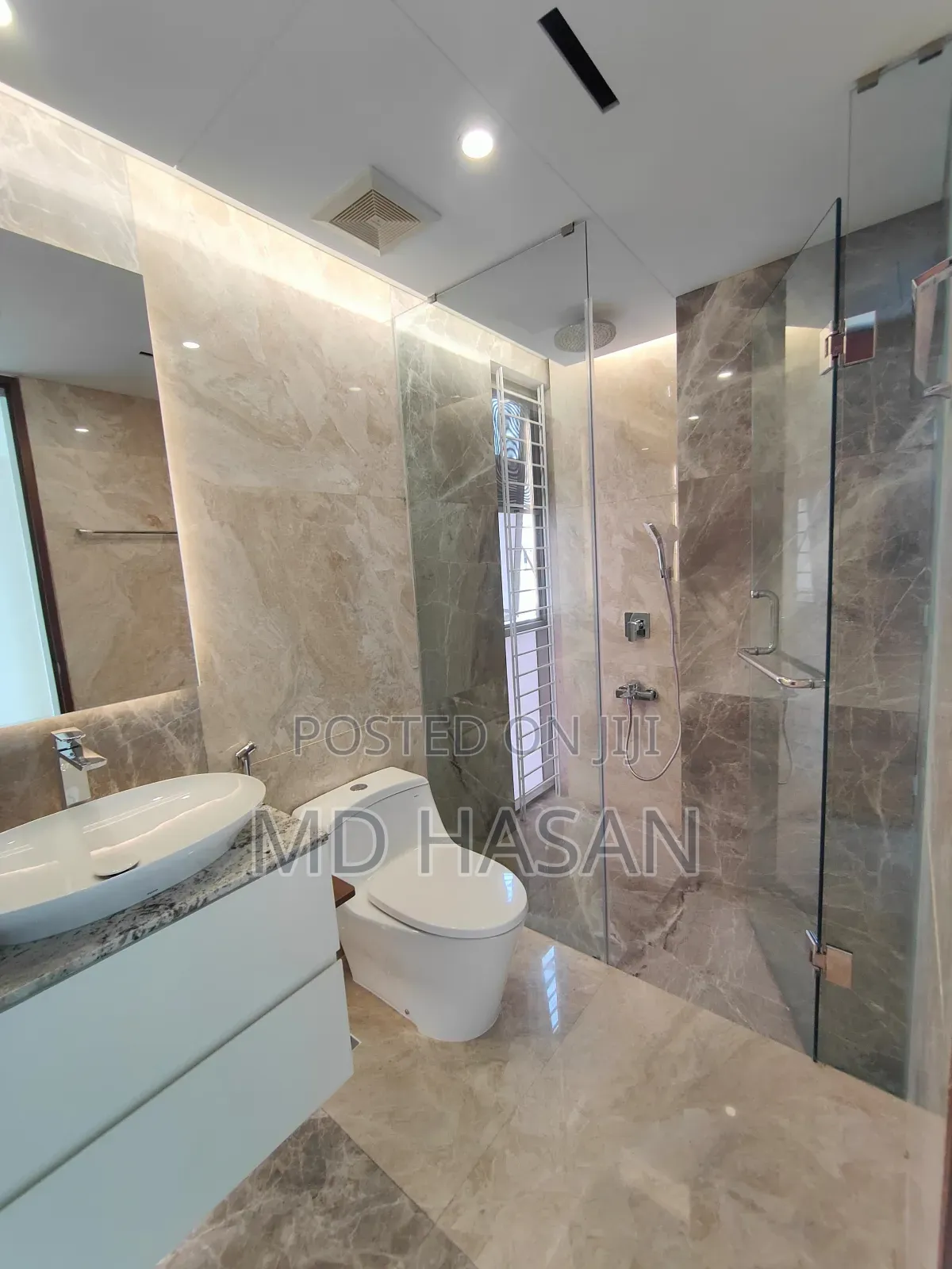 4bdrm Apartment in Semi Furnished for rent