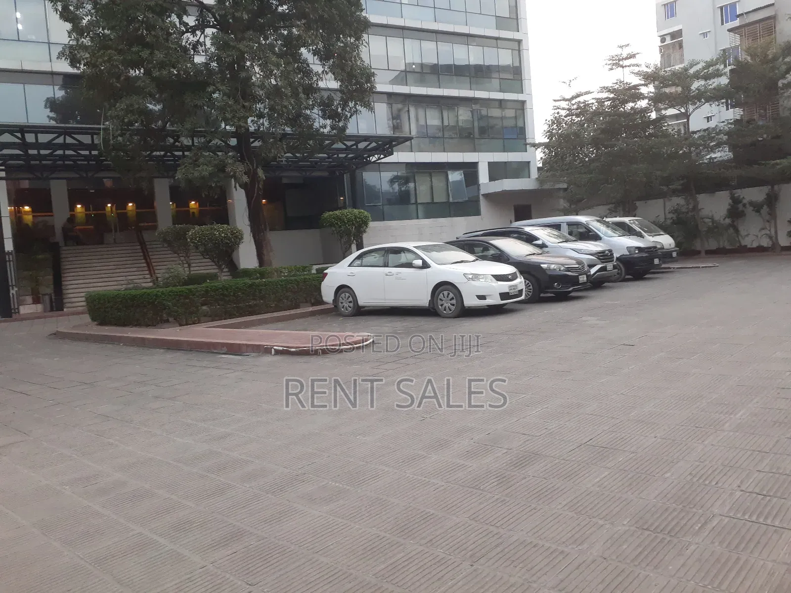 100% Commercial Floor Available for Rent