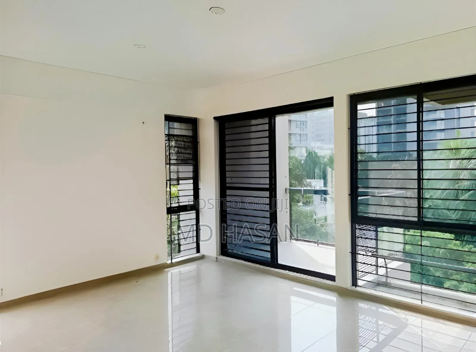 4bdrm Apartment in Semi Furnished for rent