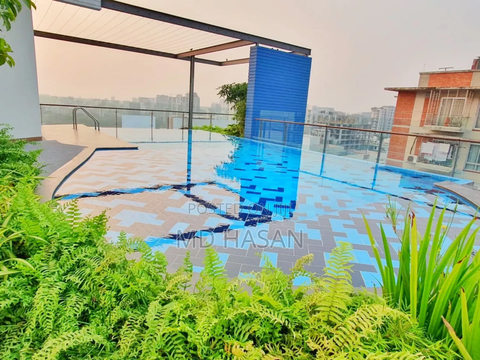 4bdrm Apartment in Semi Furnished for rent