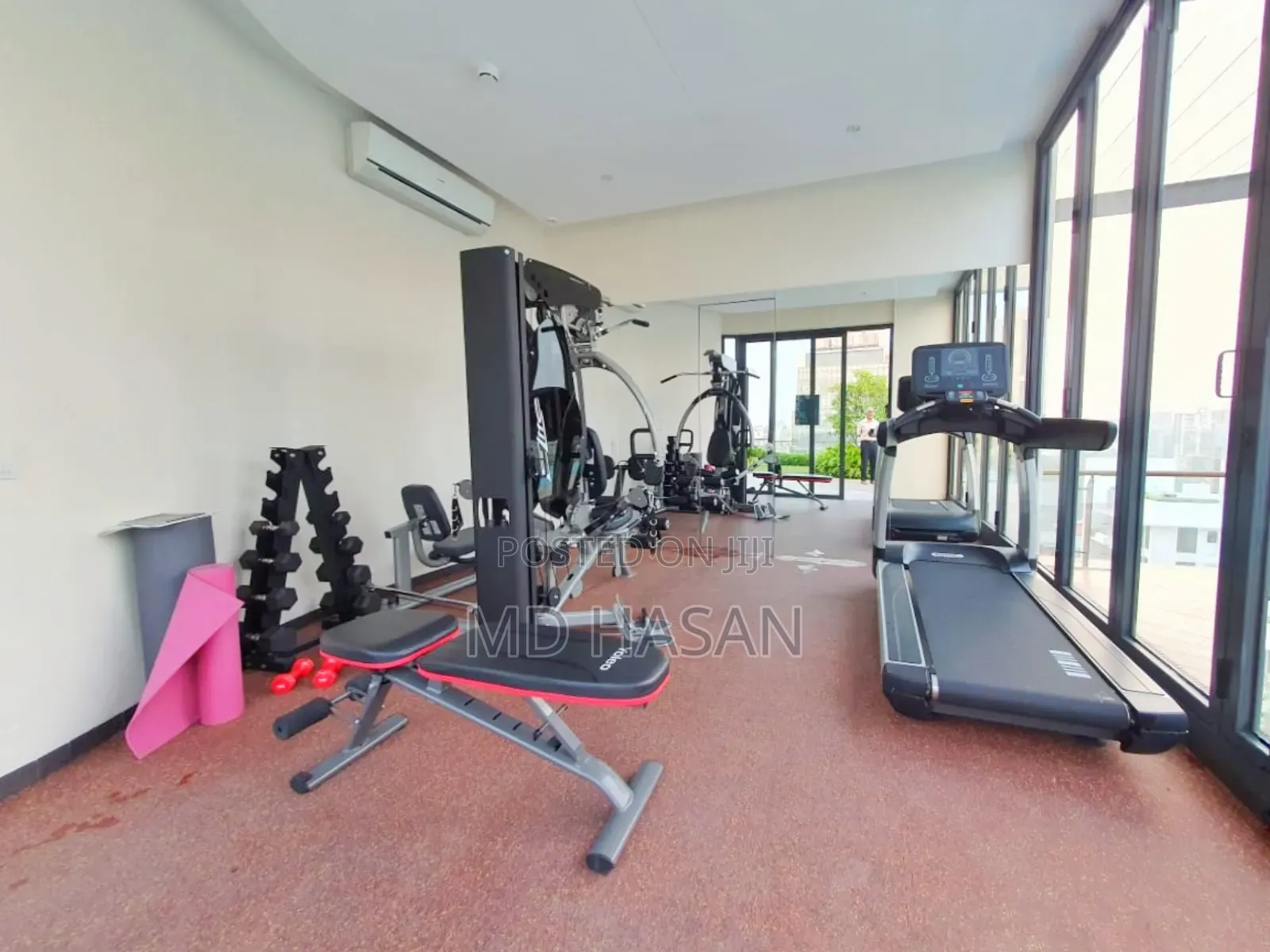 4bdrm Apartment in Semi Furnished for rent