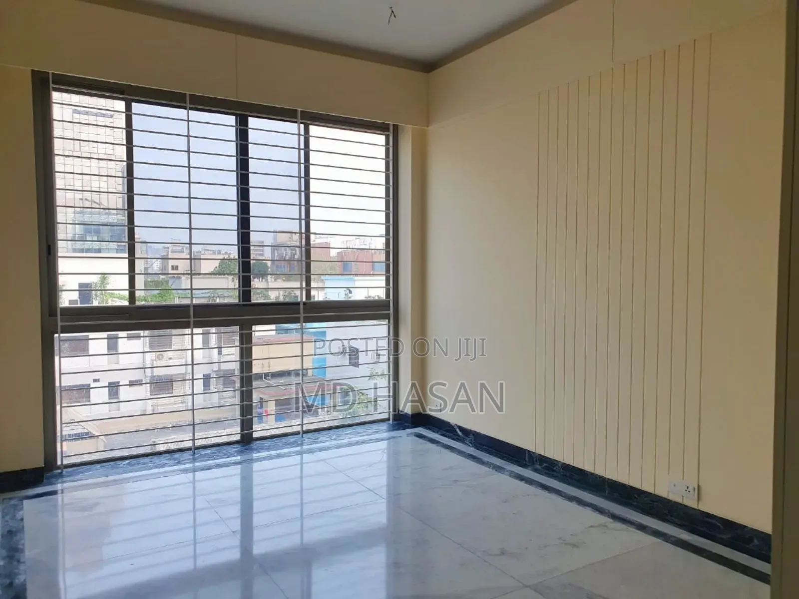 4bdrm Apartment in Semi Furnished for rent