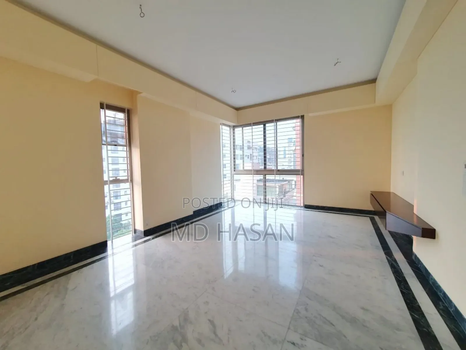 4bdrm Apartment in Semi Furnished for rent