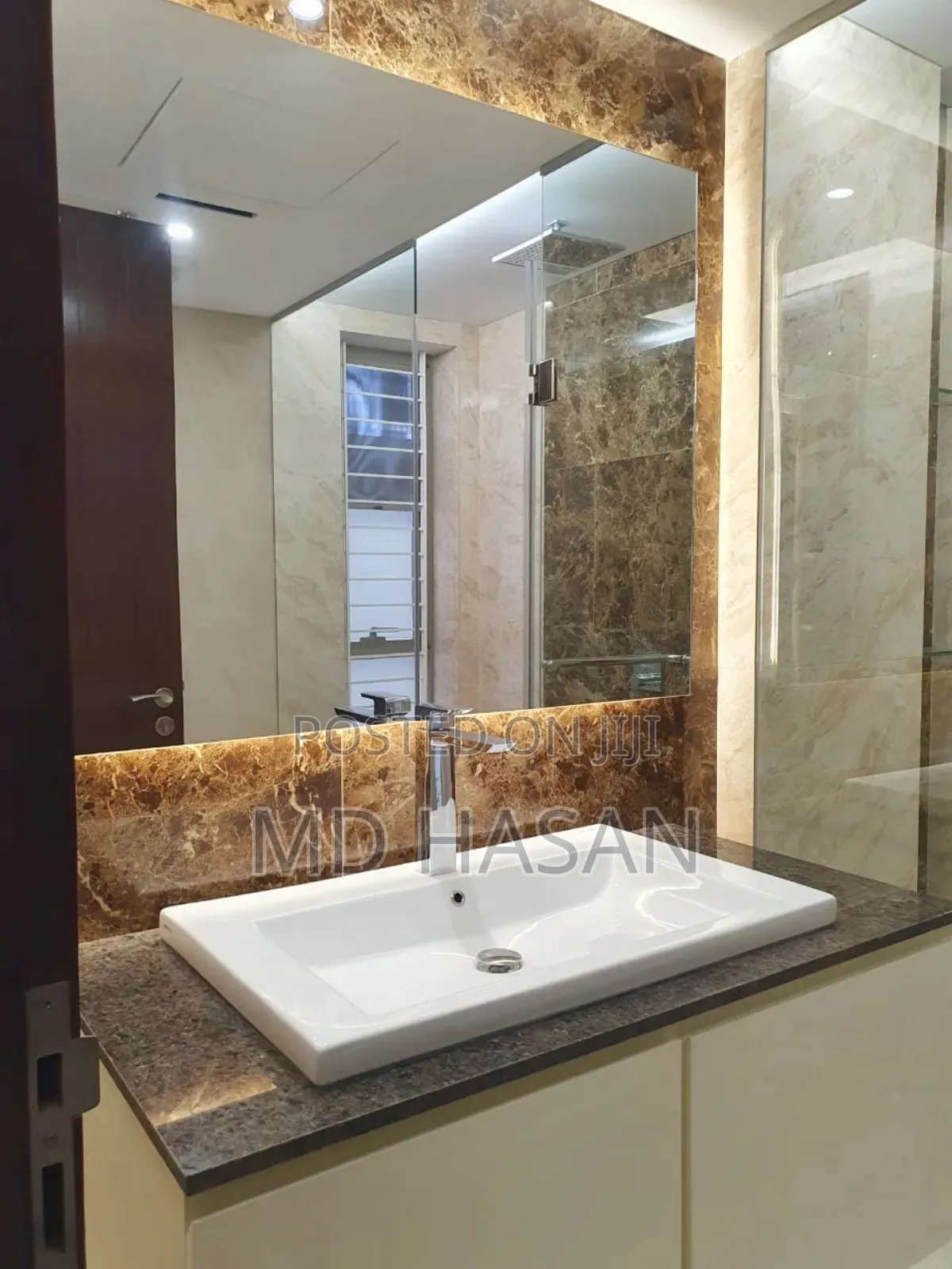 4bdrm Apartment in Semi Furnished for rent