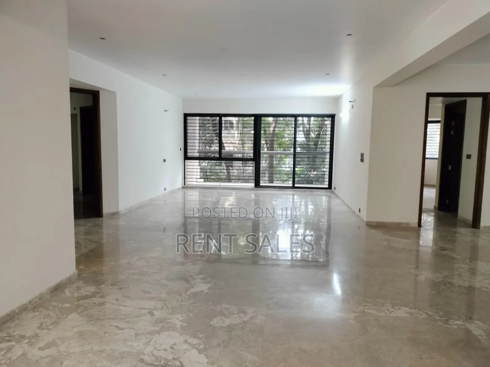4bdrm Apartment in Gulshan for sale