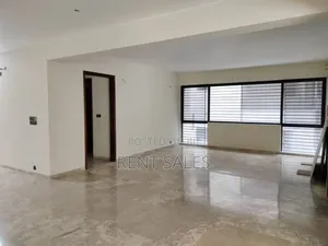 4bdrm Apartment in Gulshan for sale
