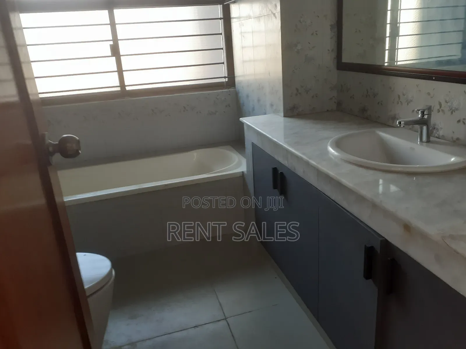 4bdrm Apartment in Gulshan for rent