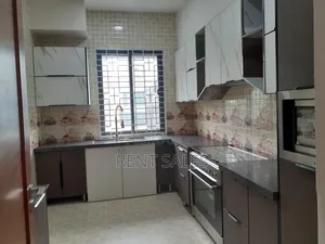 4bdrm Apartment in Gulshan for rent