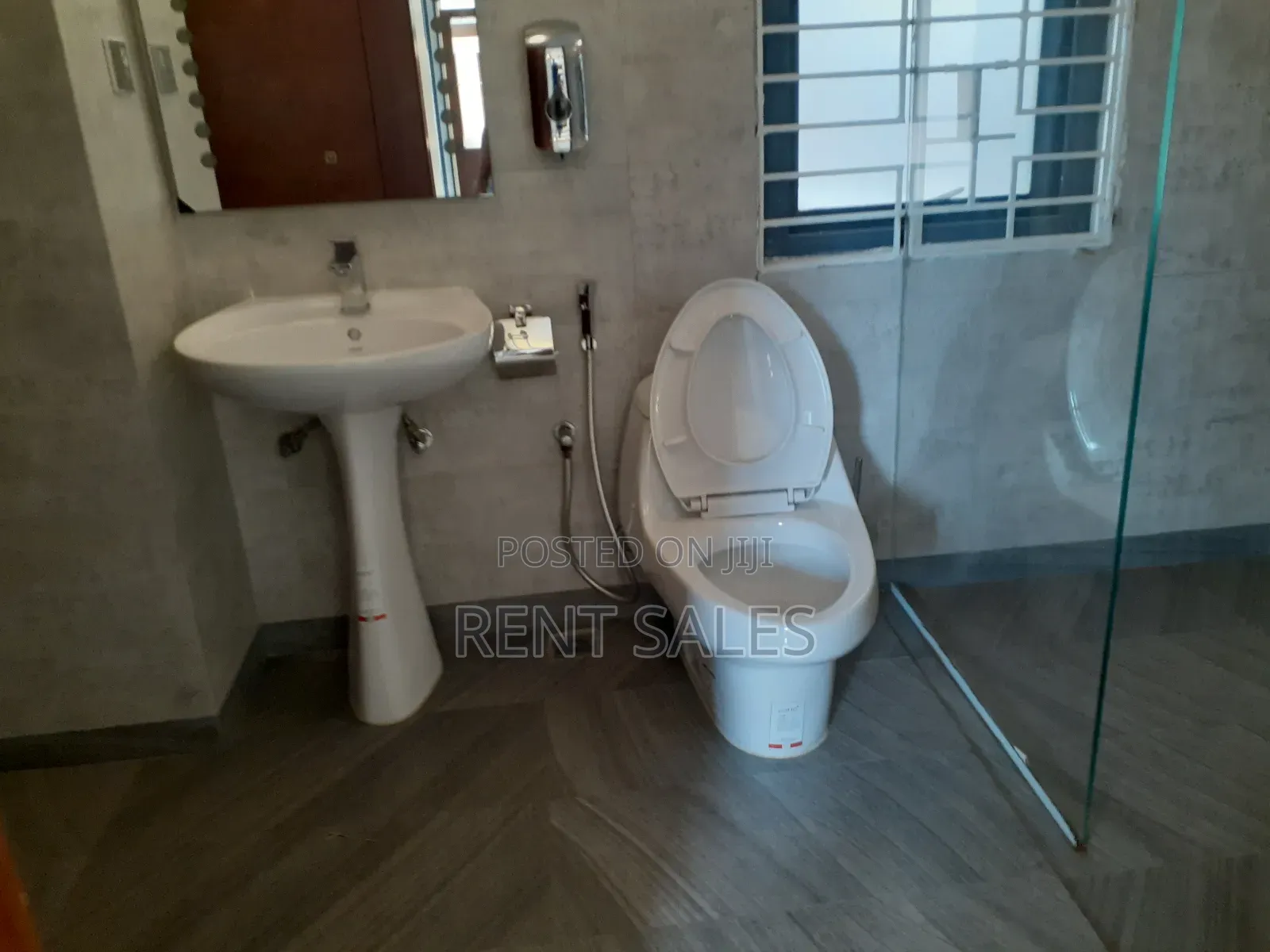 4bdrm Apartment in Gulshan for rent