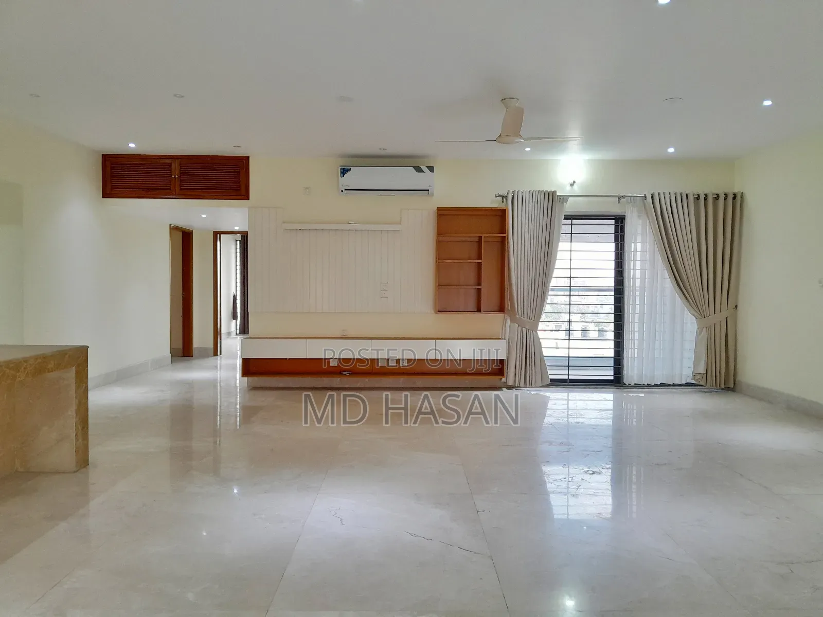 5bdrm Apartment in Semi Furnished for rent