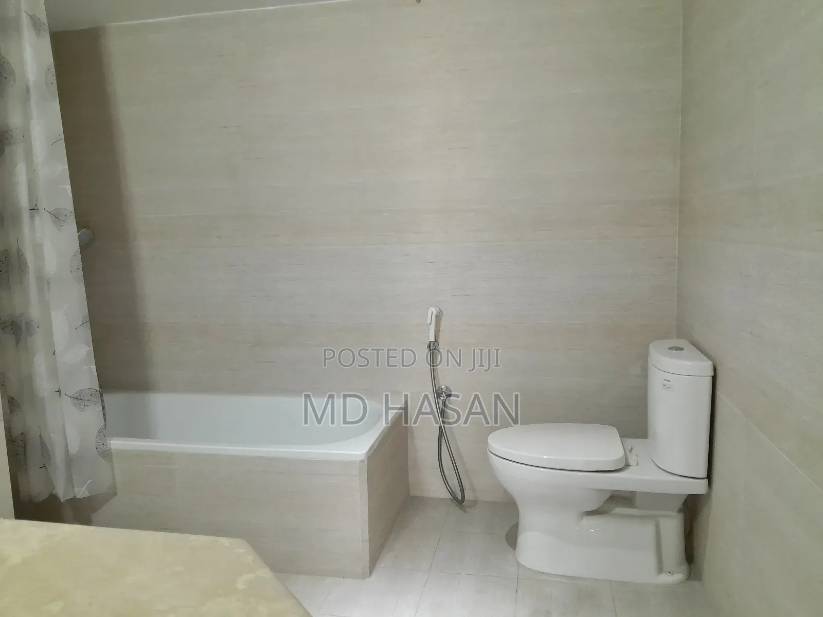 5bdrm Apartment in Semi Furnished for rent