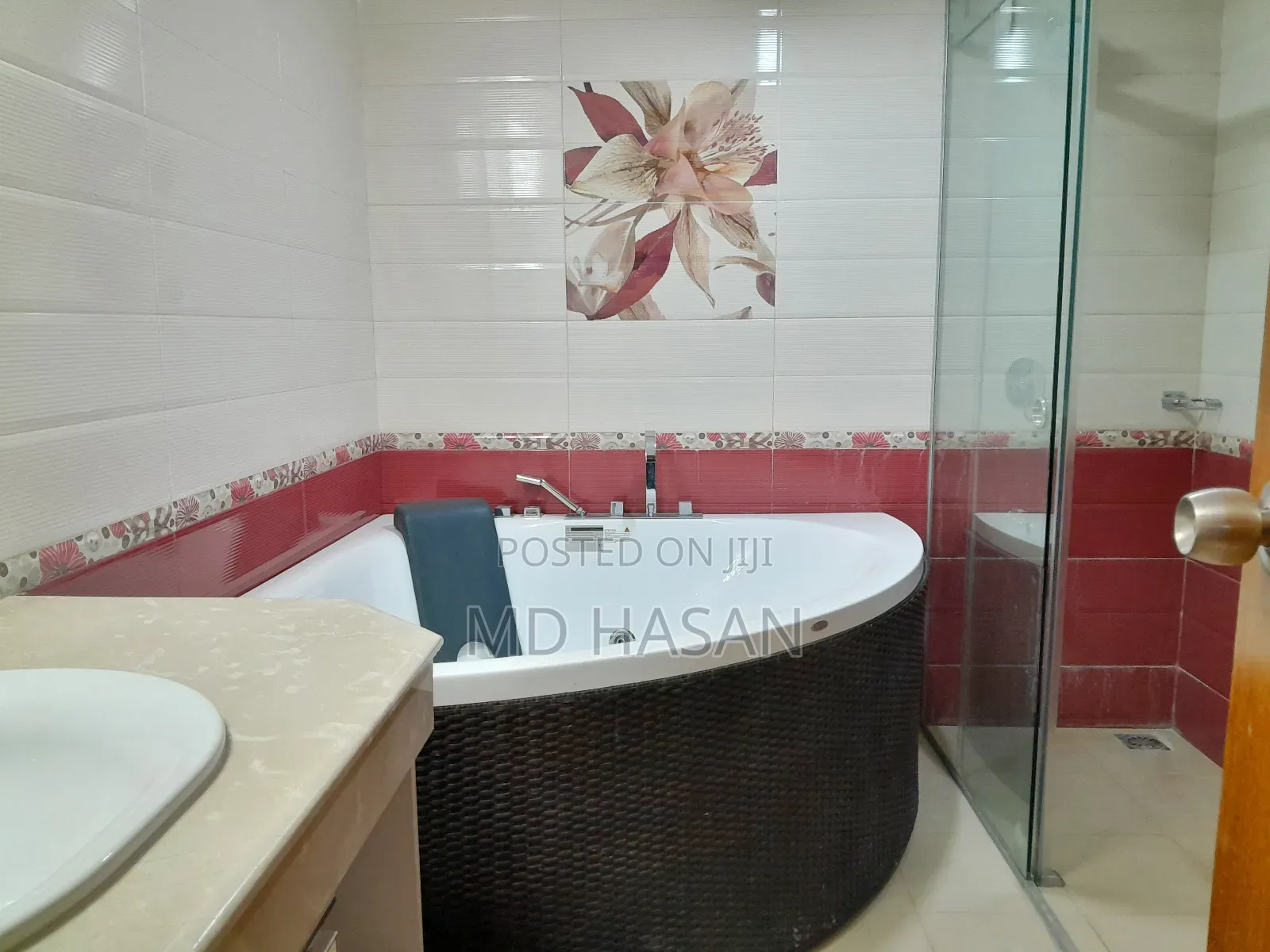 5bdrm Apartment in Semi Furnished for rent