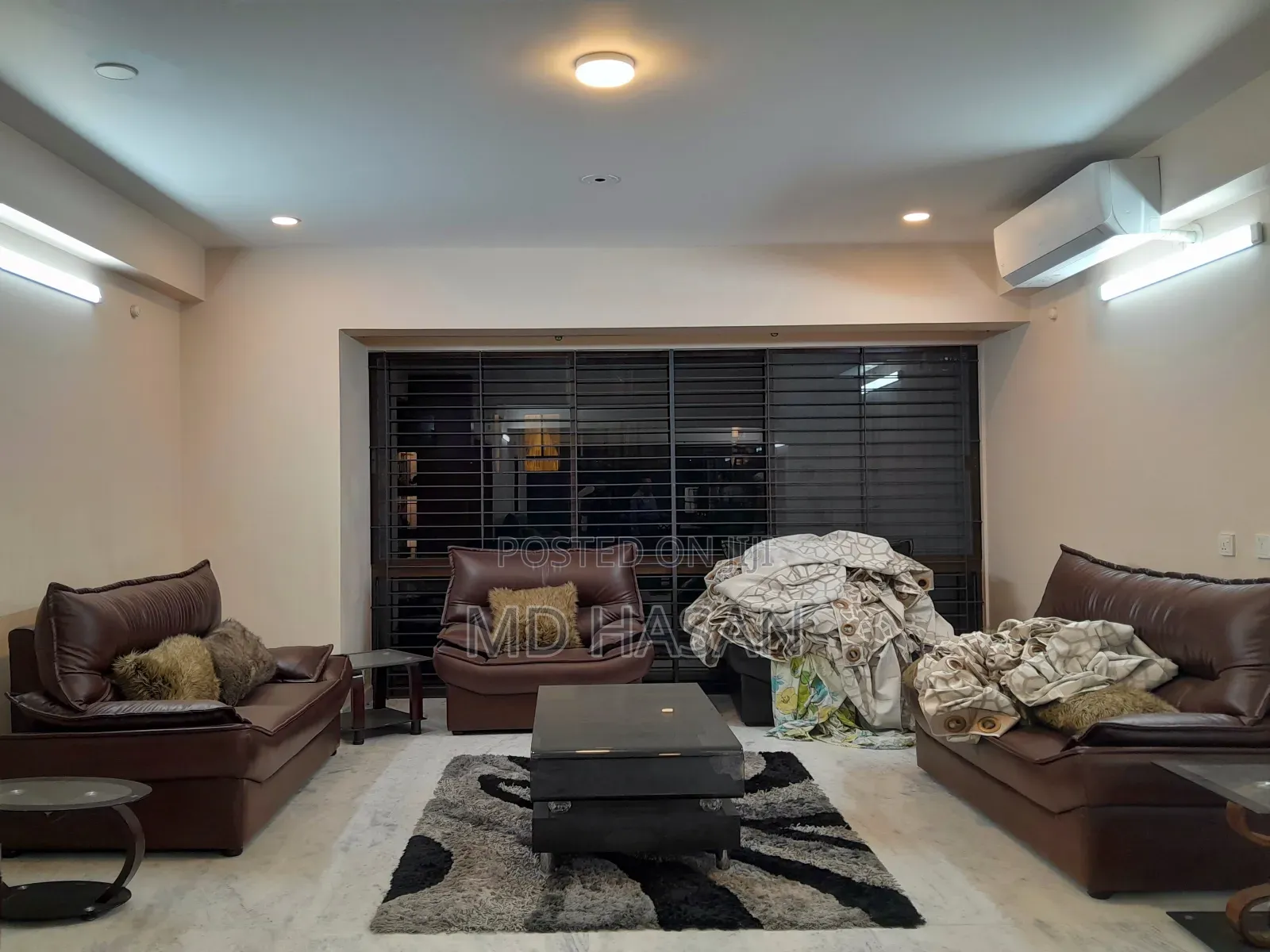 4bdrm Apartment in Semi Furnished for rent