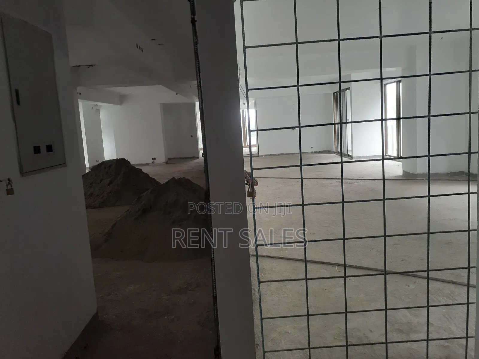 Two Floors 4400 SQFT Commercial Space Sale in Gulshan-2