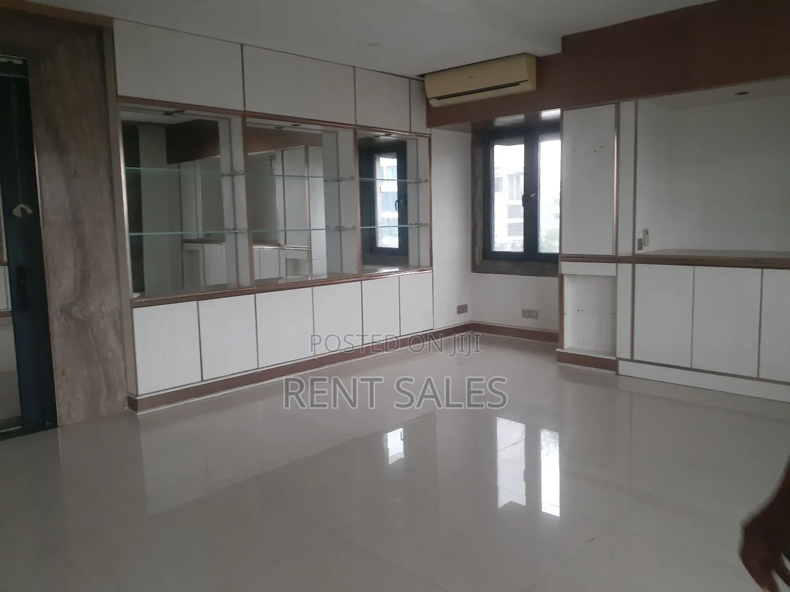 Commercial 6400 SQFT 8th Floor Sale in Banani