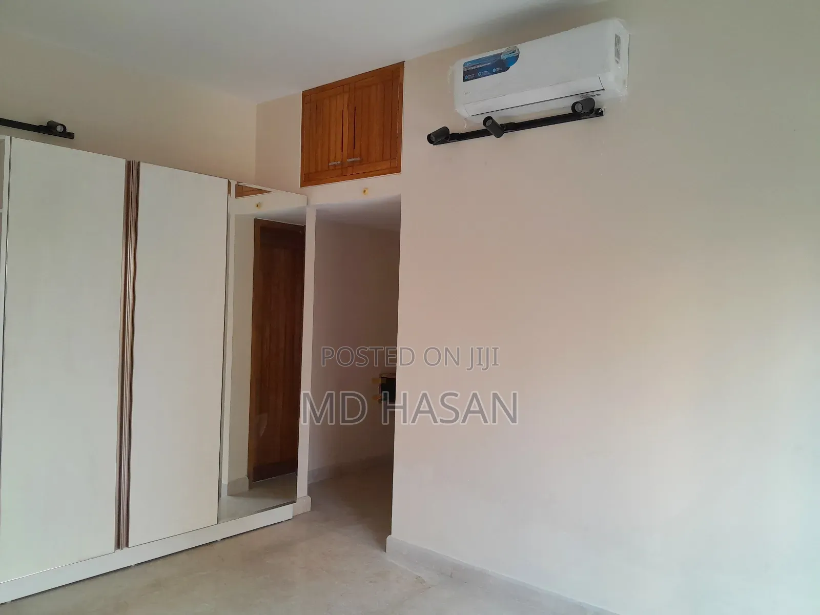 4bdrm Apartment in Semi Furnished for rent
