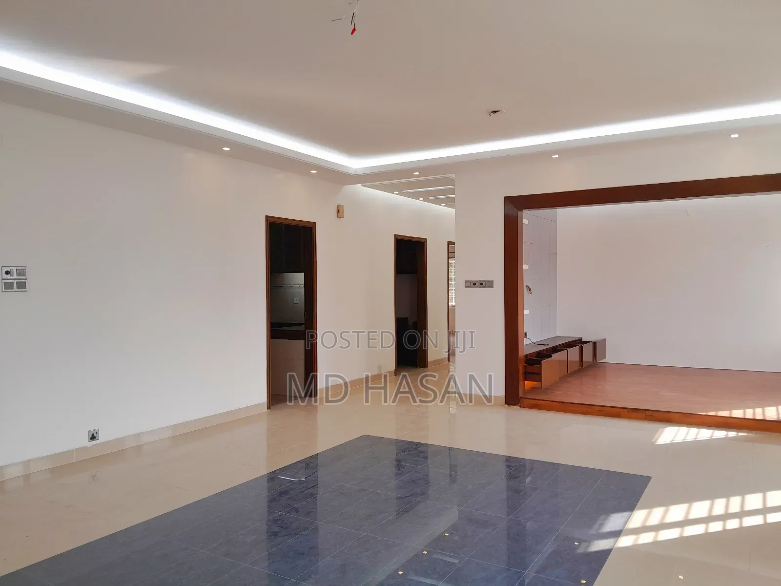 3bdrm Apartment in Semi Furnished for rent