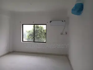 3bdrm Apartment in Semi Furnished for rent