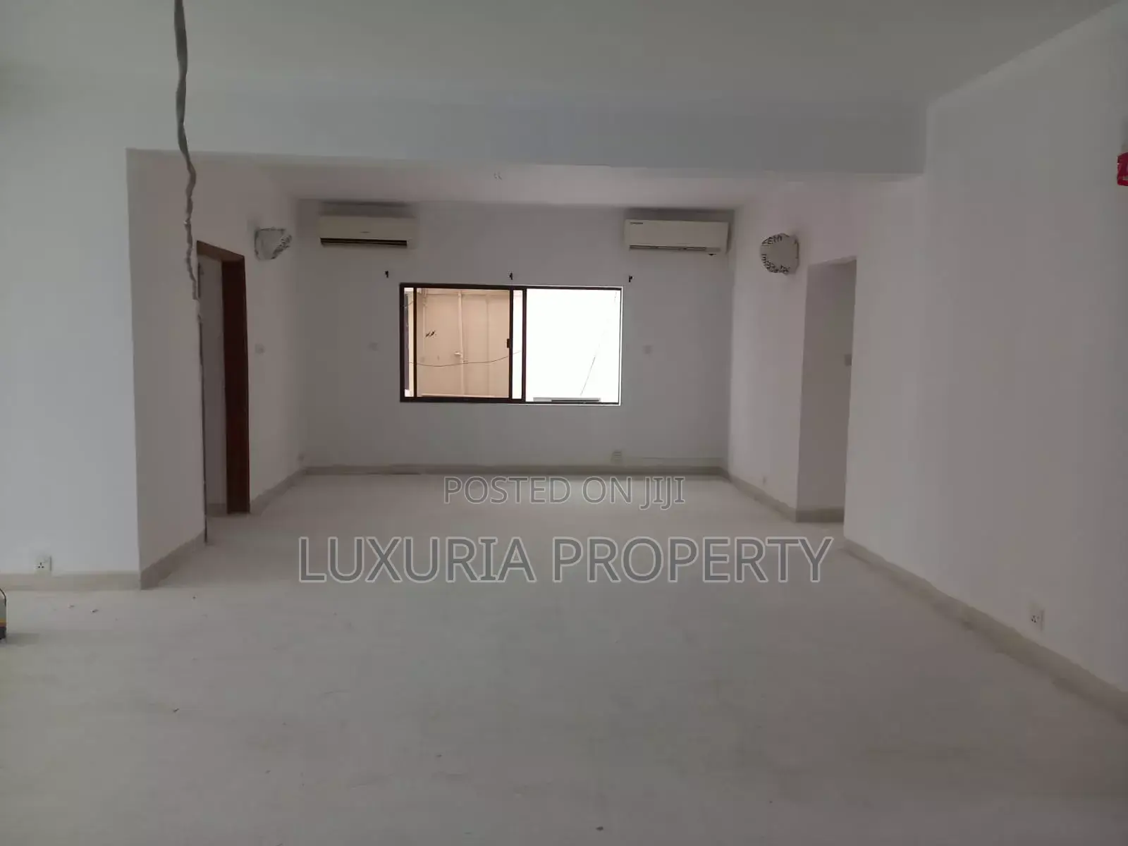 3bdrm Apartment in Semi Furnished for rent