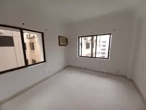 3bdrm Apartment in Semi Furnished for rent