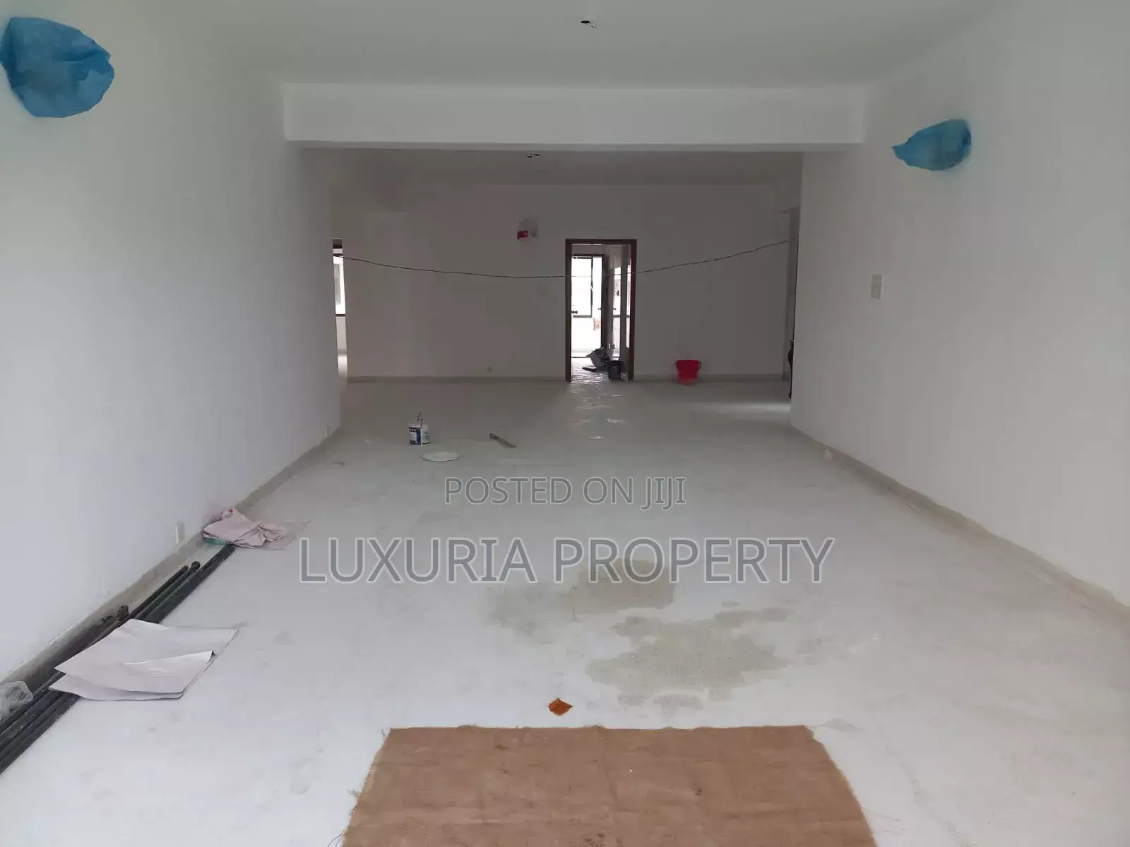 3bdrm Apartment in Semi Furnished for rent