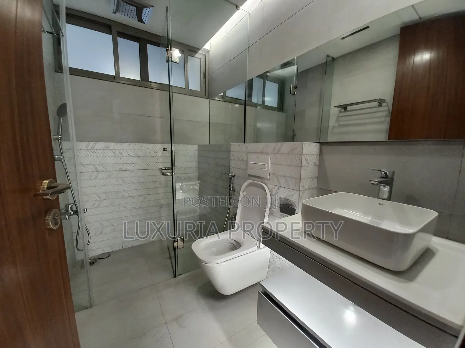 Furnished 4bdrm Apartment in Furnished Apartment for rent