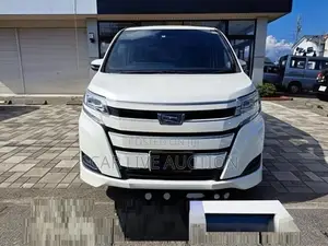 Photo - Toyota Noah Hybrid X 2019