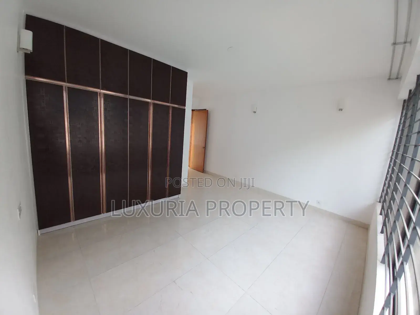 3bdrm Apartment in Unfurnished for rent