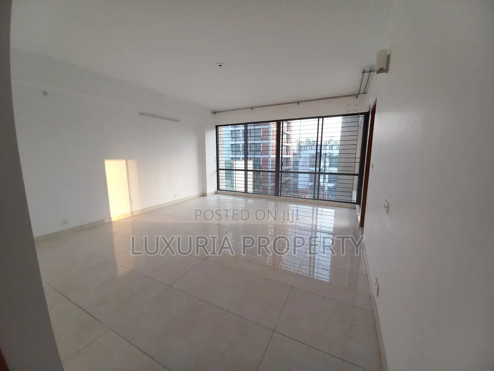 3bdrm Apartment in Unfurnished for rent