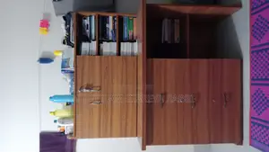 Photo - Overdrawf With Reading Table