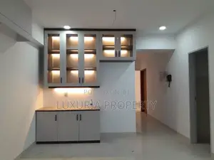 4bdrm Apartment in Unfurnished for rent