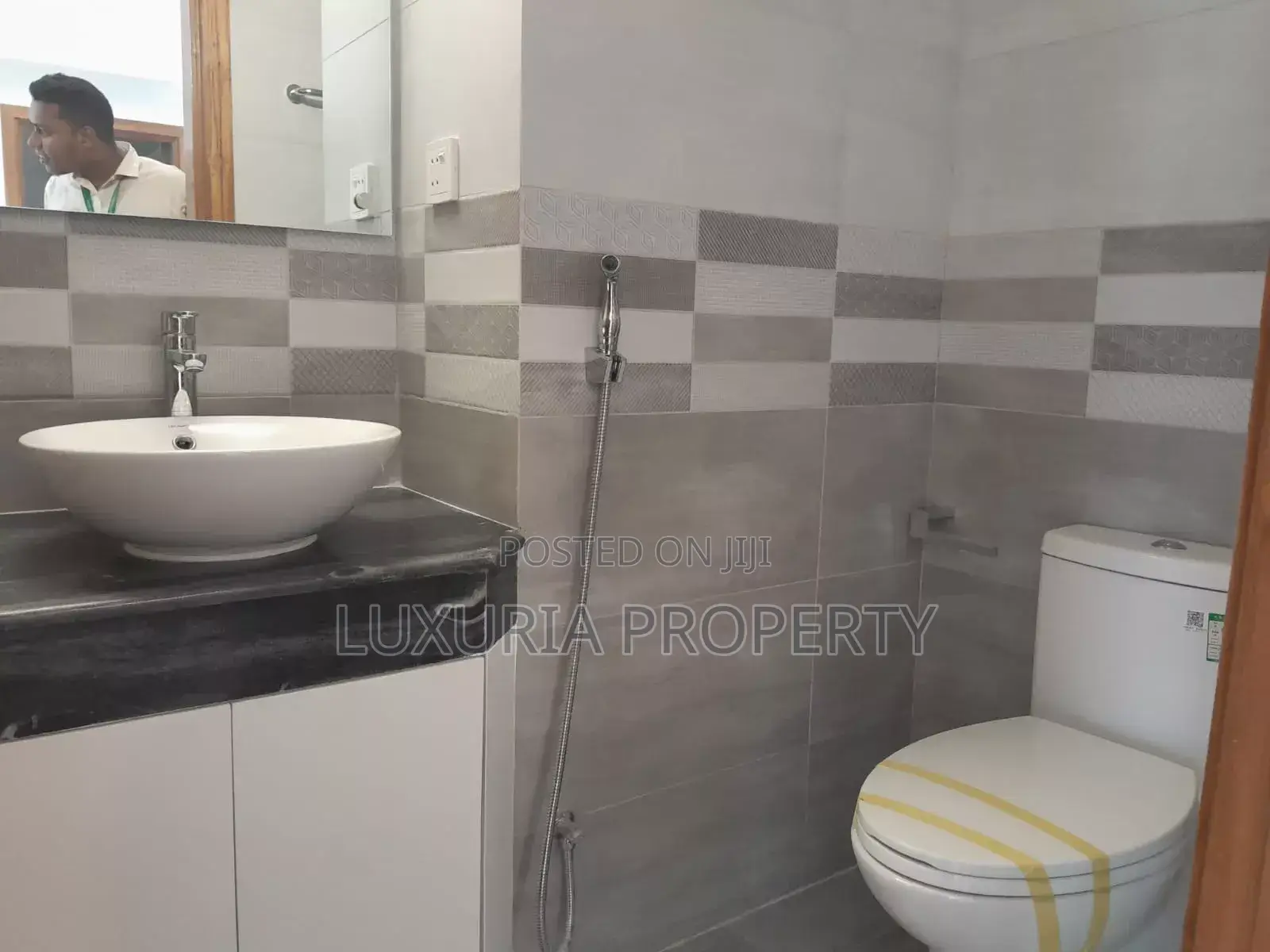 3bdrm Apartment in Unfurnished for rent