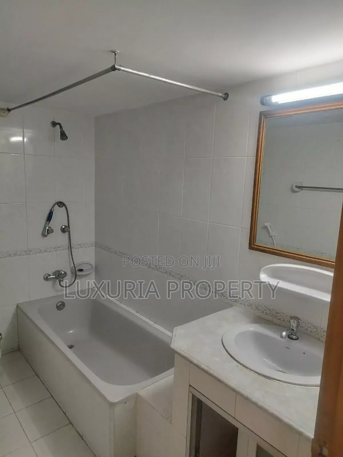 Furnished 3bdrm Apartment in Furnished Apartment, Banani for rent