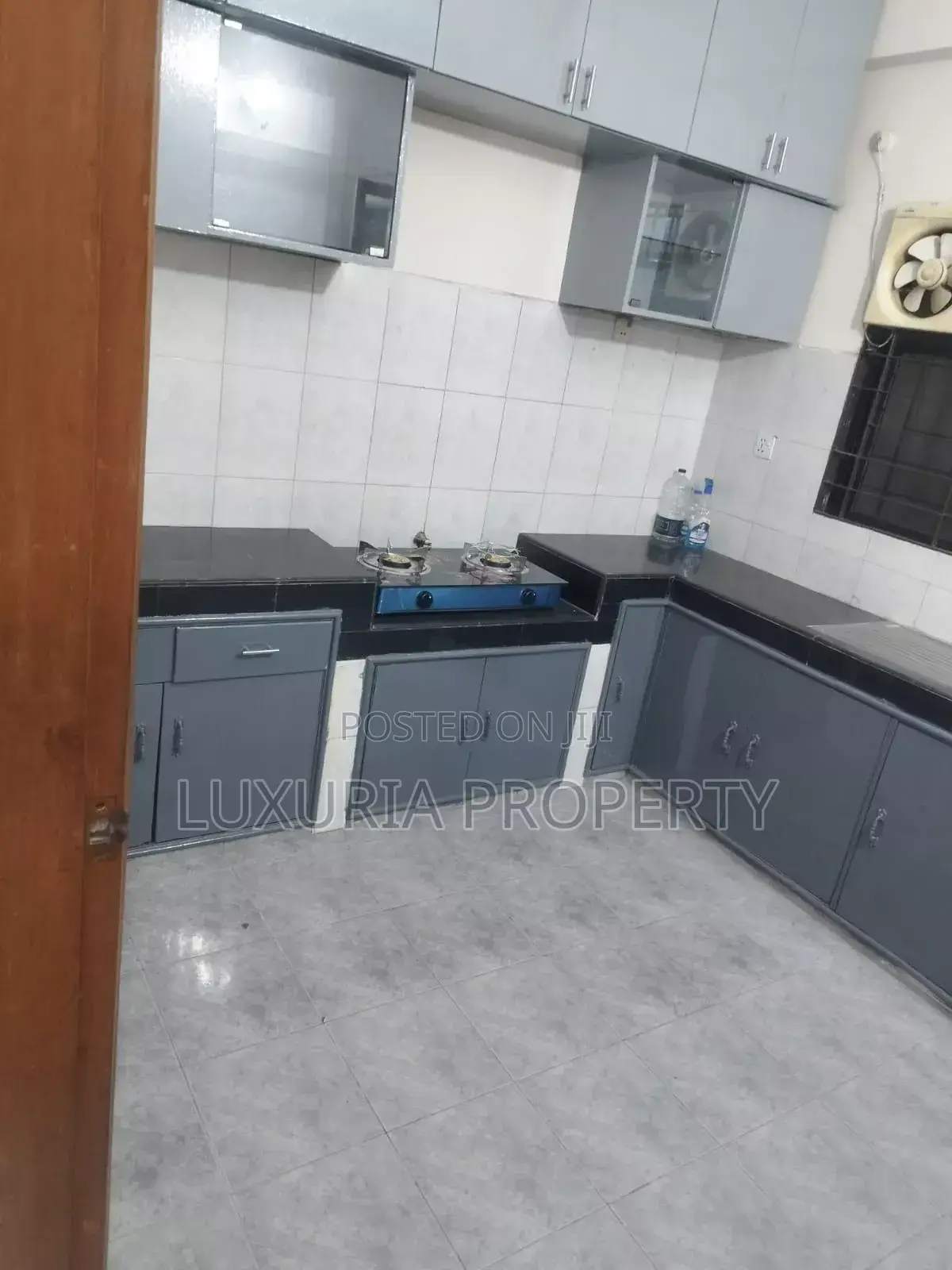 Furnished 3bdrm Apartment in Furnished Apartment, Banani for rent