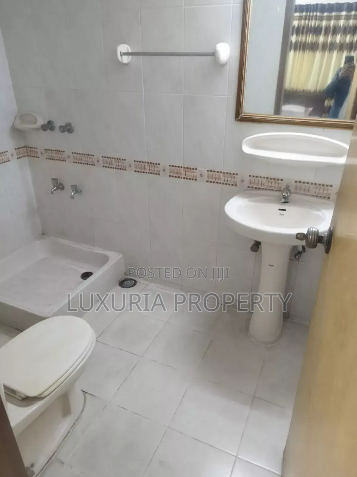 Furnished 3bdrm Apartment in Furnished Apartment, Banani for rent
