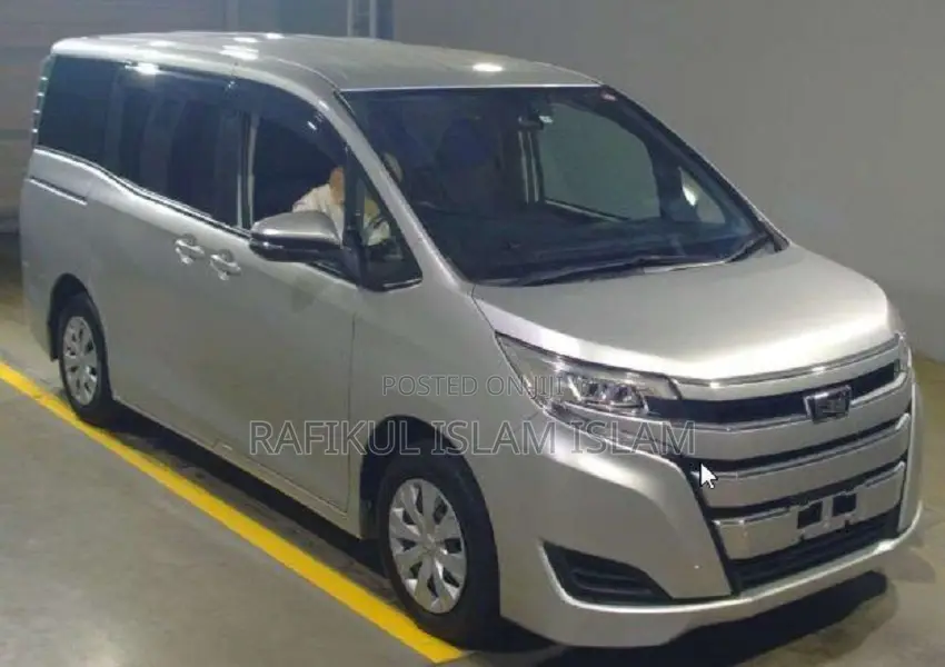 Toyota Noah 2.0 FWD (8 Seater) 2019 Silver