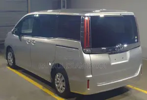 Toyota Noah 2.0 FWD (8 Seater) 2019 Silver