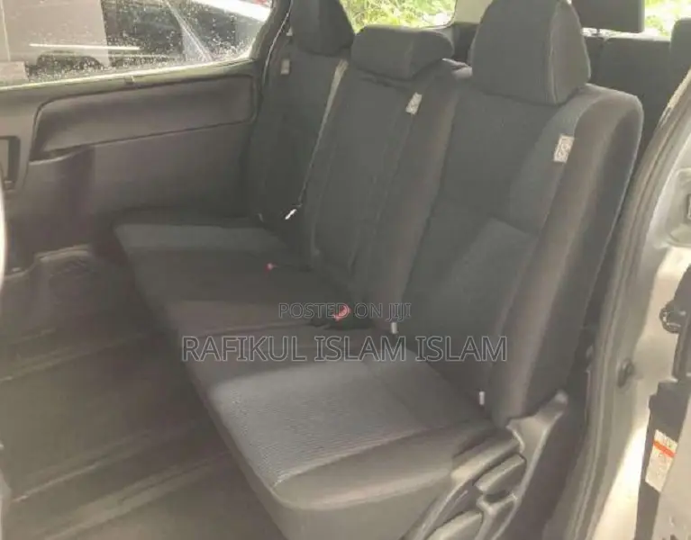 Toyota Noah 2.0 FWD (8 Seater) 2019 Silver
