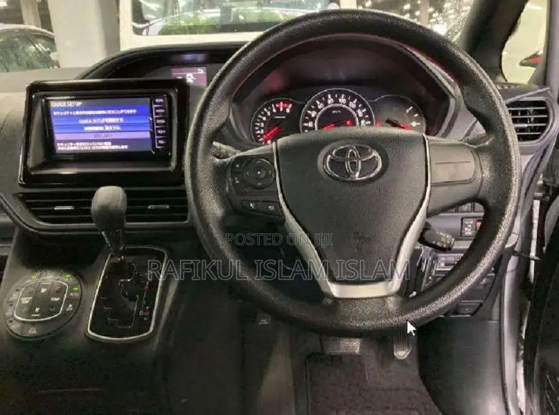 Toyota Noah 2.0 FWD (8 Seater) 2019 Silver