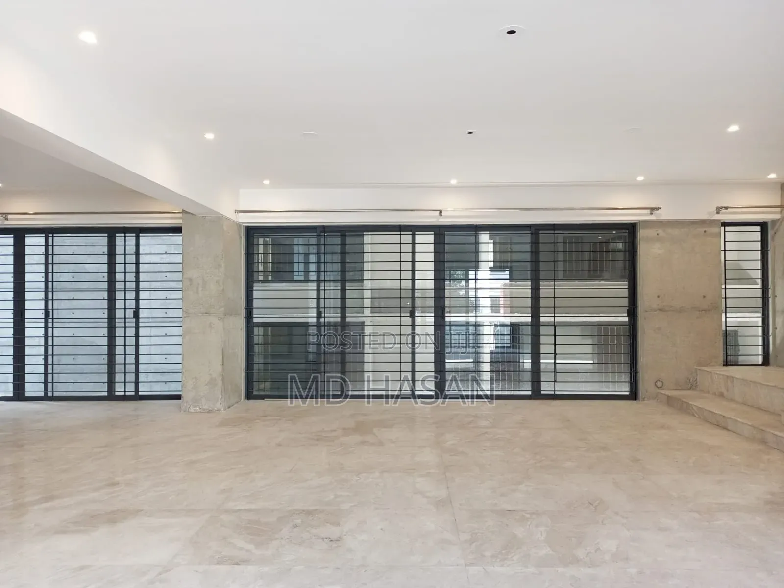 3bdrm Apartment in Semi Furnished Flat for rent