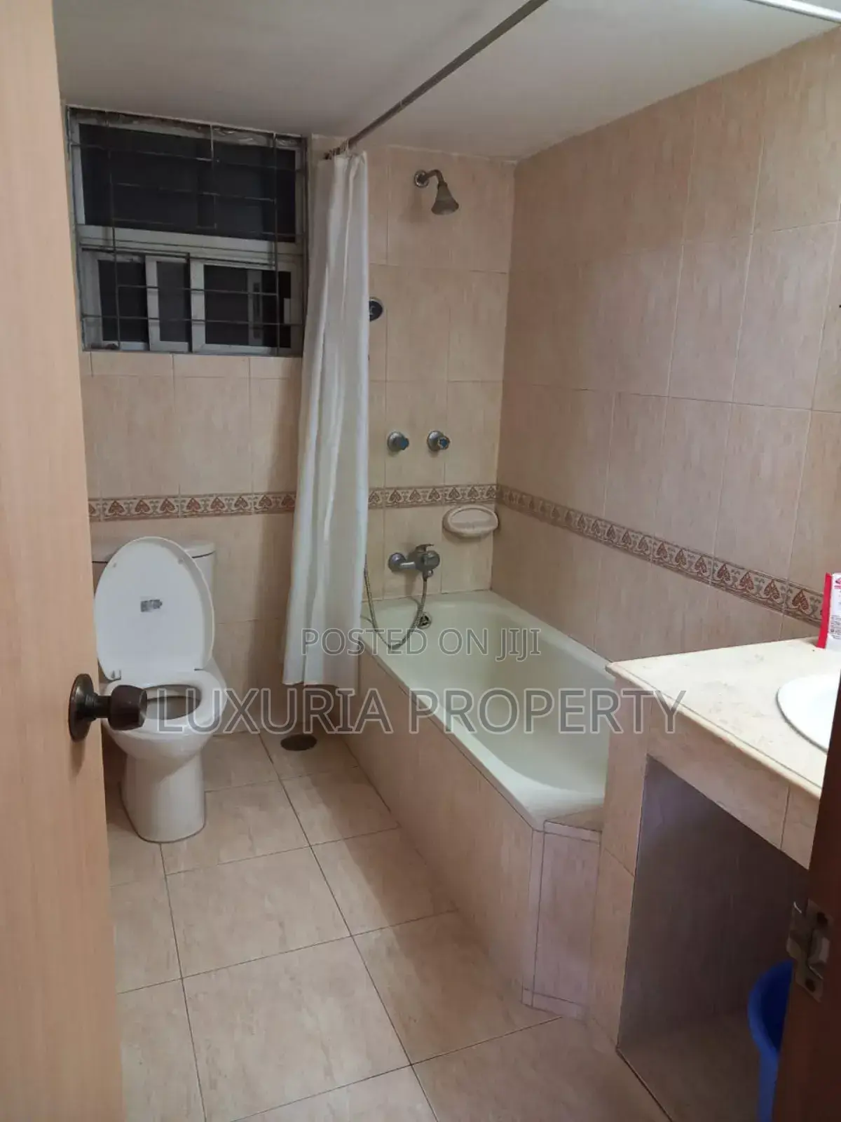 Furnished 3bdrm Apartment in Fully Furnished, Gulshan for rent